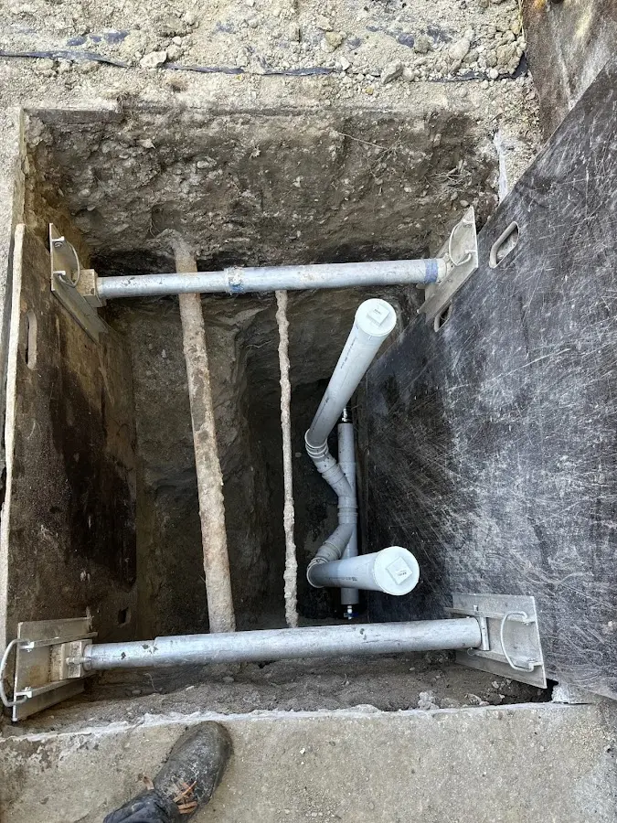 Experienced plumber completing Gas Line Repair work in Addis